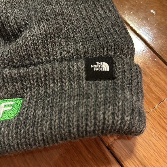 Gray men’s north face, circular rib, beanie, Heniff - Picture 2 of 8